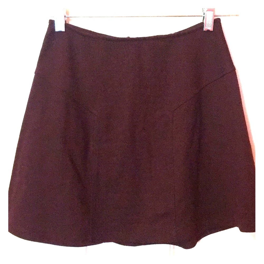 SIZE XS SOCIALITE maroon mini skirt